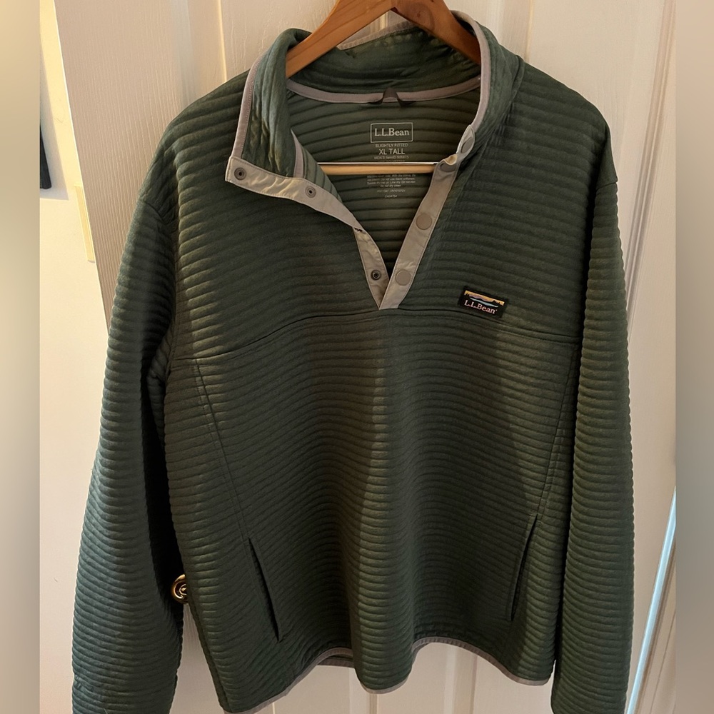 Men’s XL Tall LL Bean pullover sweatshirt, Green